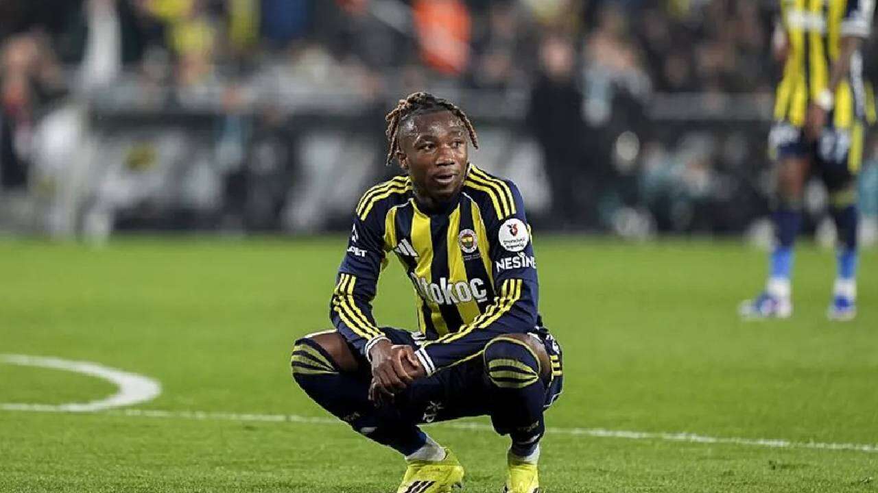 Fenerbahçe'de Aziz Yıldırım bile tutamadı: Kartal yedek kulübesine hapsetmişti, 20 milyon euroluk yıldız isim formayı almazsa gidiyor! 3